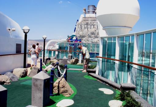 Mini Golf en cubierta... mejora tus marcas!